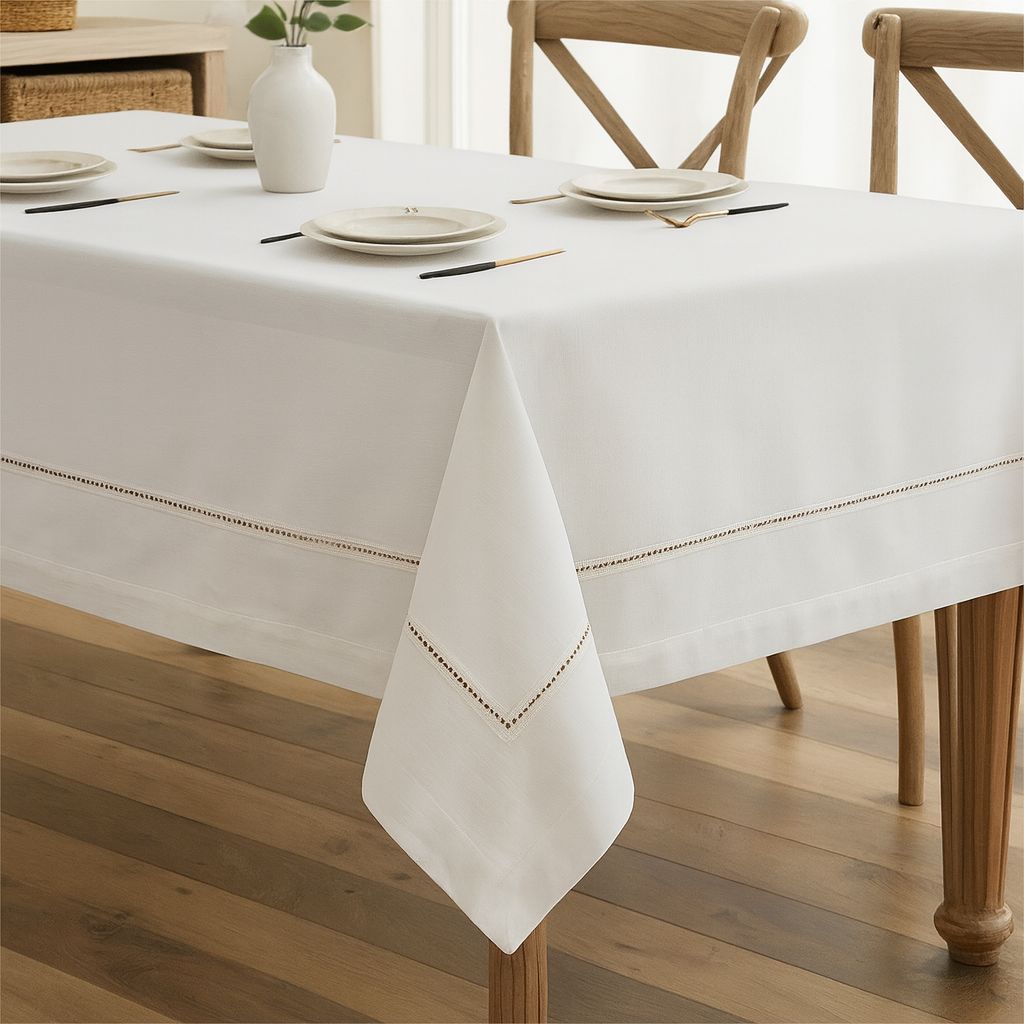 Elegant Lace-Style Frame Table Cloth (6-Seater)(160 × 245 cm)